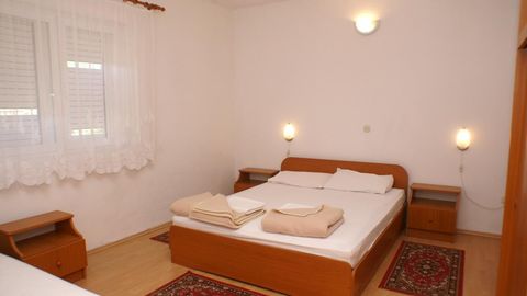 Apartament 5-osobowy z klimatyzacją z tarasem z 1 pomieszczeniem sypialnianym A-3162-f