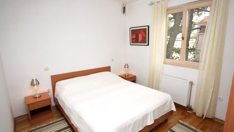 Apartament 4-osobowy z klimatyzacją z tarasem z 1 pomieszczeniem sypialnianym A-4265-d