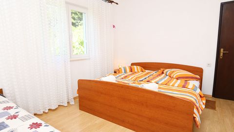 Apartament 3-osobowy z klimatyzacją z tarasem z 1 pomieszczeniem sypialnianym A-252-c