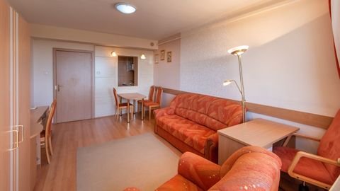 Apartament 3-osobowy Junior z klimatyzacją z 2 pomieszczeniami sypialnianymi