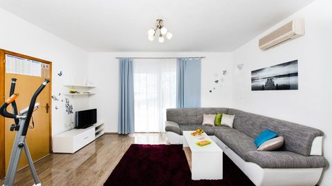 Apartament 8-osobowy Economy z widokiem na morze z 4 pomieszczeniami sypialnianymi