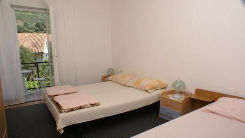 Apartament 3-osobowy z klimatyzacją z tarasem z 1 pomieszczeniem sypialnianym A-2783-a