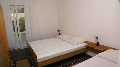 Apartament 3-osobowy z klimatyzacją z tarasem z 1 pomieszczeniem sypialnianym A-2783-b