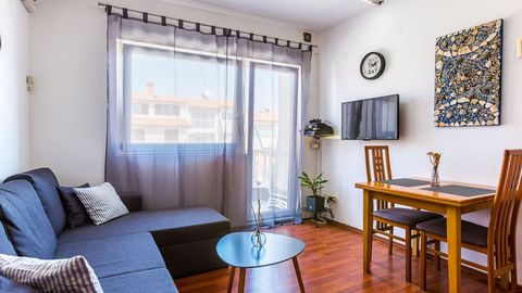 Apartament 2-osobowy na piętrze z balkonem z 1 pomieszczeniem sypialnianym (możliwa dostawka)