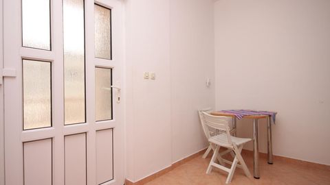 Apartament 4-osobowy z klimatyzacją z tarasem z 1 pomieszczeniem sypialnianym A-6169-b