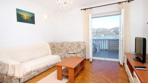 Apartament 6-osobowy z klimatyzacją z widokiem na morze z 3 pomieszczeniami sypialnianymi A-9237-d