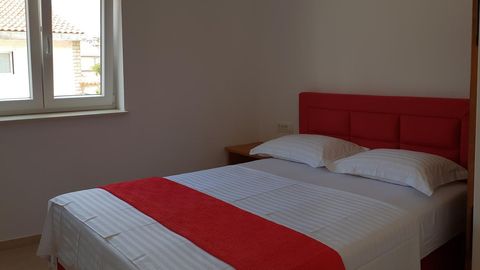 Apartament 6-osobowy z klimatyzacją z tarasem z 3 pomieszczeniami sypialnianymi A-14601-e
