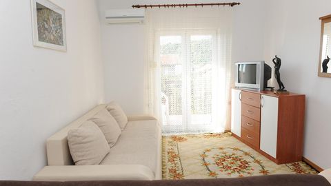 Apartament 4-osobowy z klimatyzacją z widokiem na morze z 1 pomieszczeniem sypialnianym A-15748-c
