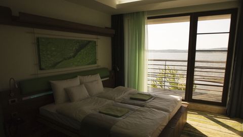 Pokój 2-osobowy Standard Plus z widokiem na jezioro
