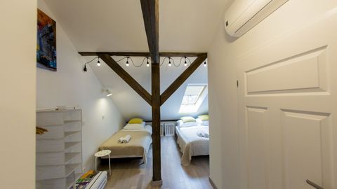 Apartament 3-osobowy na poddaszu z klimatyzacją z 1 pomieszczeniem sypialnianym