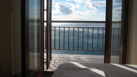 Apartament 3-osobowy z klimatyzacją z widokiem na morze z 1 pomieszczeniem sypialnianym A-15376-a