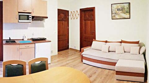 Apartament 6-osobowy Deluxe z balkonem z 2 pomieszczeniami sypialnianymi
