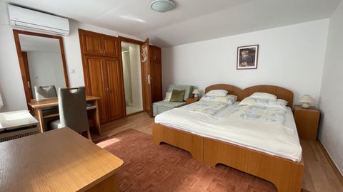 Apartament 2-osobowy z klimatyzacją z tarasem z 1 pomieszczeniem sypialnianym (możliwa dostawka)