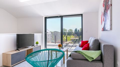 Apartament 4-osobowy z klimatyzacją częściowy z widokiem na morze z 2 pomieszczeniami sypialnianymi (możliwa dostawka)
