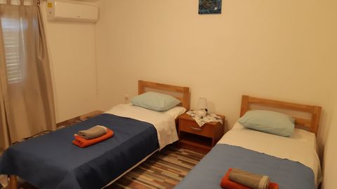 Apartament 4-osobowy na piętrze Standard Plus z 2 pomieszczeniami sypialnianymi (możliwa dostawka)