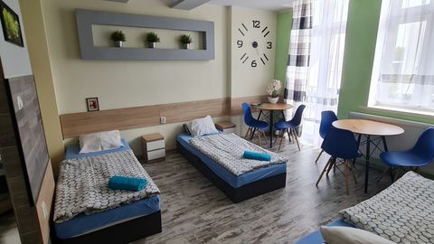 Apartament 5-osobowy na piętrze Standard Plus z 2 pomieszczeniami sypialnianymi