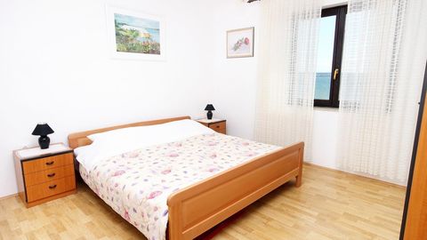 Apartament 5-osobowy z klimatyzacją z widokiem na morze z 2 pomieszczeniami sypialnianymi A-6262-a