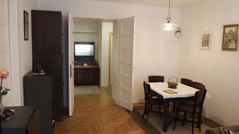 Apartament 4-osobowy z klimatyzacją z balkonem z 1 pomieszczeniem sypialnianym A-16061-a