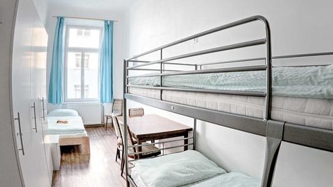 Dormitory - można rezerwować łóżka z aneksem kuchennym