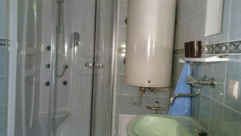 Apartament 6-osobowy z prysznicem z aneksem kuchennym
