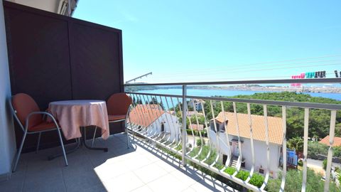 Apartament 3-osobowy z balkonem z widokiem na morze z 2 pomieszczeniami sypialnianymi