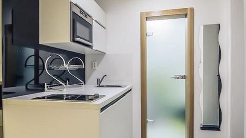 Apartament 4-osobowy z prysznicem z aneksem kuchennym (możliwa dostawka)