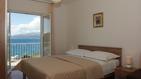 Apartament 6-osobowy na piętrze z widokiem na morze z 2 pomieszczeniami sypialnianymi