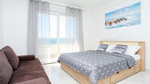 Apartament 5-osobowy z klimatyzacją z widokiem na morze z 1 pomieszczeniem sypialnianym A-18150-b