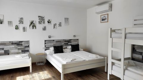 Apartament 5-osobowy na parterze z 1 pomieszczeniem sypialnianym (możliwa dostawka)