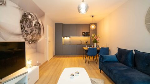 Apartament 6-osobowy z klimatyzacją z własną kuchnią z 3 pomieszczeniami sypialnianymi