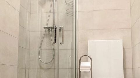 Apartament 4-osobowy z prysznicem z własną kuchnią