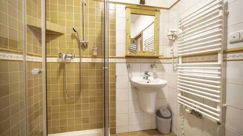 Pokój 2-osobowy Standard z prysznicem (możliwa dostawka)