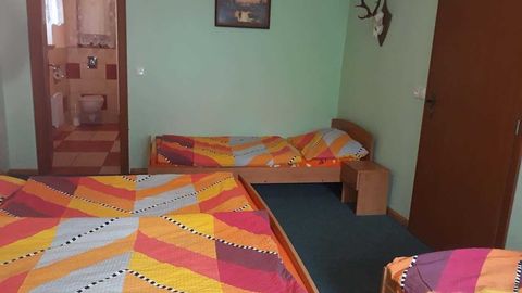 Apartament 4-osobowy z prysznicem z własną kuchnią (możliwa dostawka)