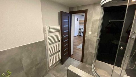 Apartament 5-osobowy z prysznicem