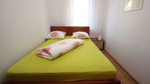 Apartament 4-osobowy Premia z tarasem z 2 pomieszczeniami sypialnianymi