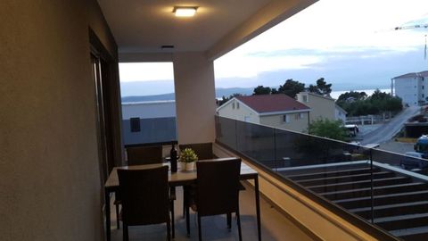 Apartament 6-osobowy na piętrze z widokiem na morze z 3 pomieszczeniami sypialnianymi