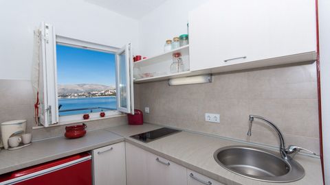 Apartament 5-osobowy na piętrze z widokiem na morze z 3 pomieszczeniami sypialnianymi