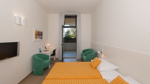 Rezydencja pokój 3-osobowy na piętrze częściowy z widokiem na morze z 2 pomieszczeniami sypialnianymi