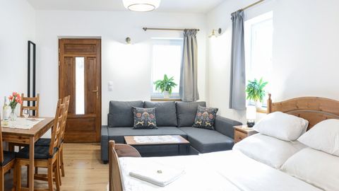 Apartament 2-osobowy z balkonem z widokiem na las z 1 pomieszczeniem sypialnianym (możliwa dostawka)