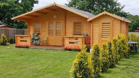 Domek drewniany 4-osobowy z dostępem do ogrodu z prysznicem