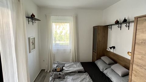 Apartament 4-osobowy na parterze Deluxe z 2 pomieszczeniami sypialnianymi (możliwa dostawka)