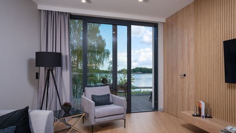 Apartament 5-osobowy Premium z widokiem na jezioro z 3 pomieszczeniami sypialnianymi