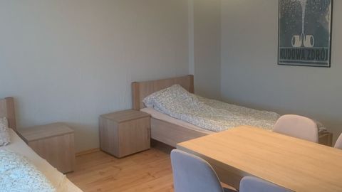 Apartament 4-osobowy na piętrze na poddaszu z 2 pomieszczeniami sypialnianymi (możliwa dostawka)