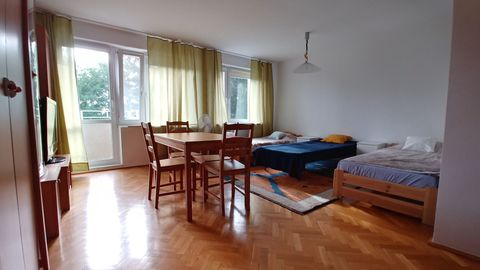 Apartament 7-osobowy na piętrze z widokiem na park z 3 pomieszczeniami sypialnianymi