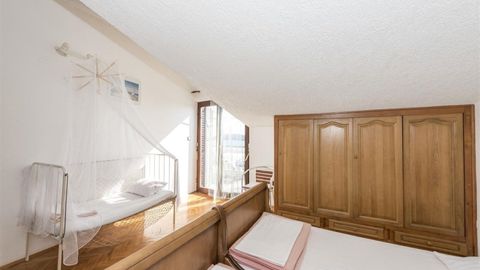 Apartament 5-osobowy na piętrze częściowy z widokiem na morze z 2 pomieszczeniami sypialnianymi