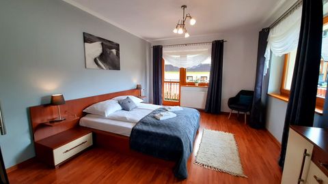 Apartament 6-osobowy Standard Plus Family z 3 pomieszczeniami sypialnianymi (możliwa dostawka)