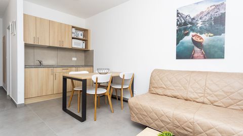 Apartament 3-osobowy z klimatyzacją z tarasem z 2 pomieszczeniami sypialnianymi