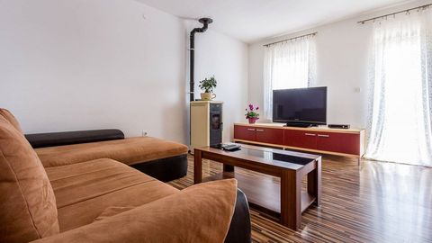 Apartament 9-osobowy z klimatyzacją z 4 pomieszczeniami sypialnianymi