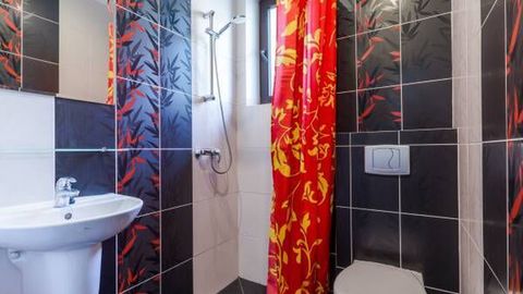 Apartament 3-osobowy z prysznicem