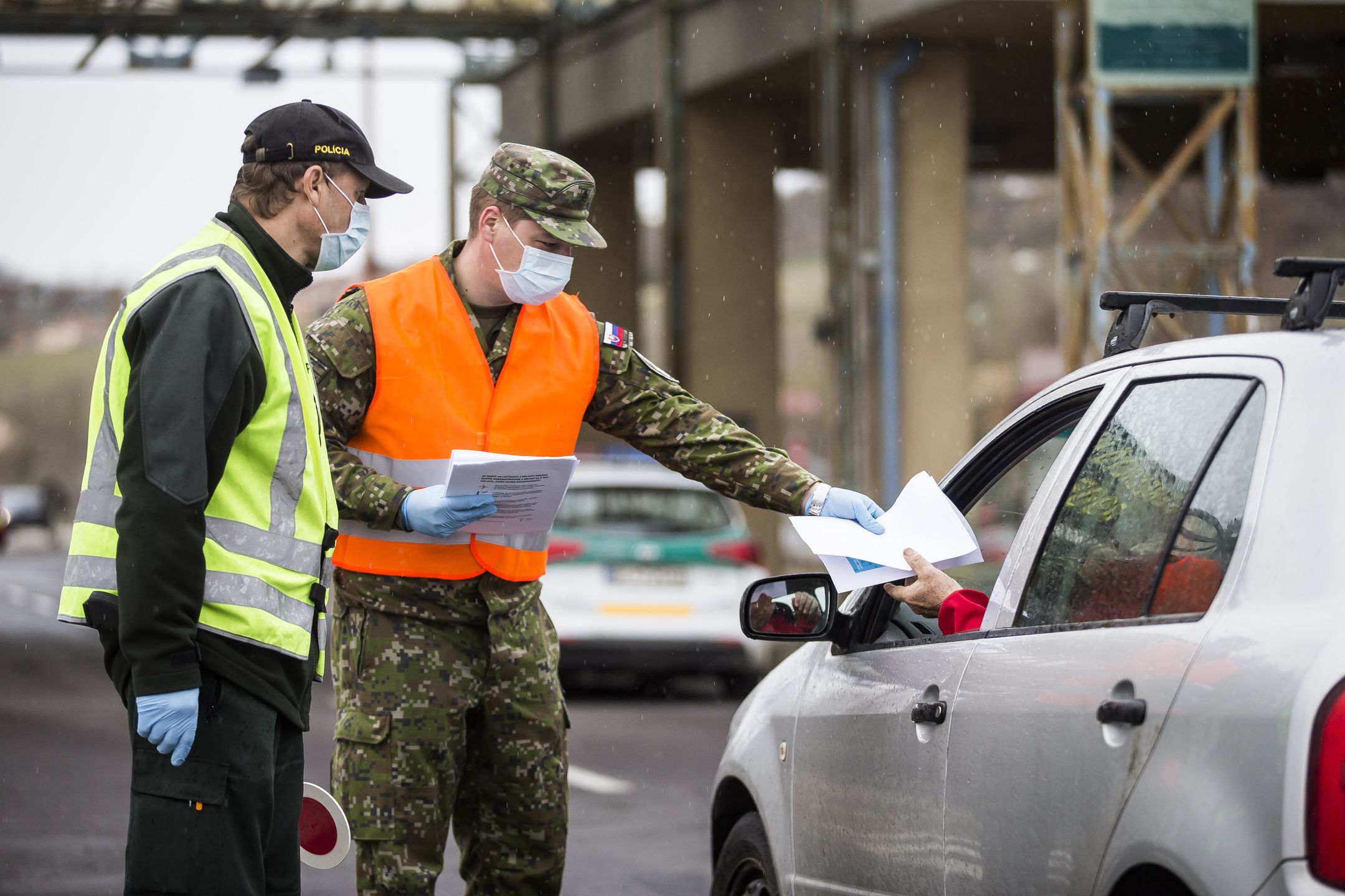 Wyginięcie Jednego Gatunku Może Mieć Poważne Konsekwencje Dla Całego Ekosystemu Wypad za granicę może mieć poważne konsekwencje. Słowacja wzmaga kontrole